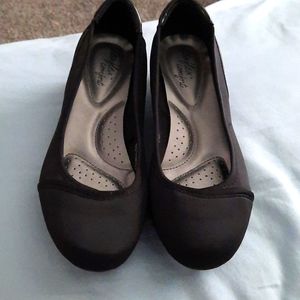 Black shoes Wedge heal